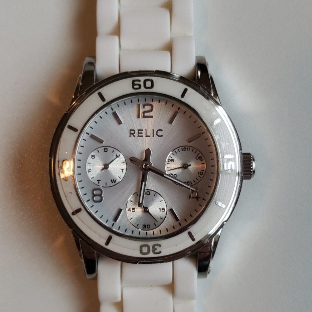 Relic by Fossil stainless steel watch - Picture 2 of 3